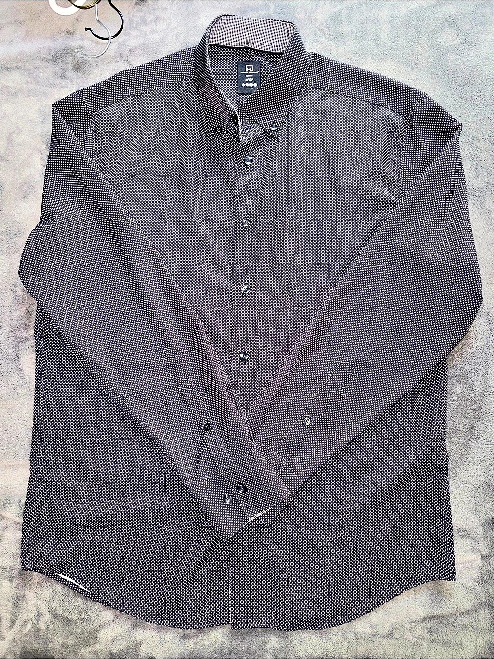 Michael Strahan Polka Dot Button Down in Black & White Size Medium Like New